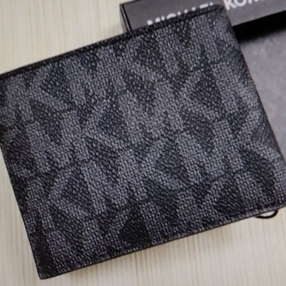 Michael Kors Jet Set Black Slim Bi-fold PVC Leather Men's Wallet - Picture 5 of 12